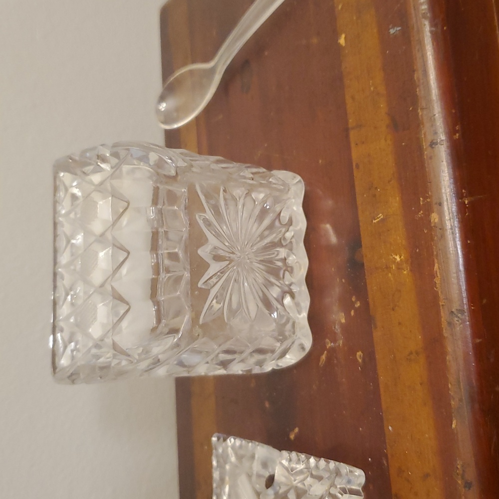 Vintage 1994 Clear Crystal Sugar Bowl with Lid and Spoon - Picture 4 of 5